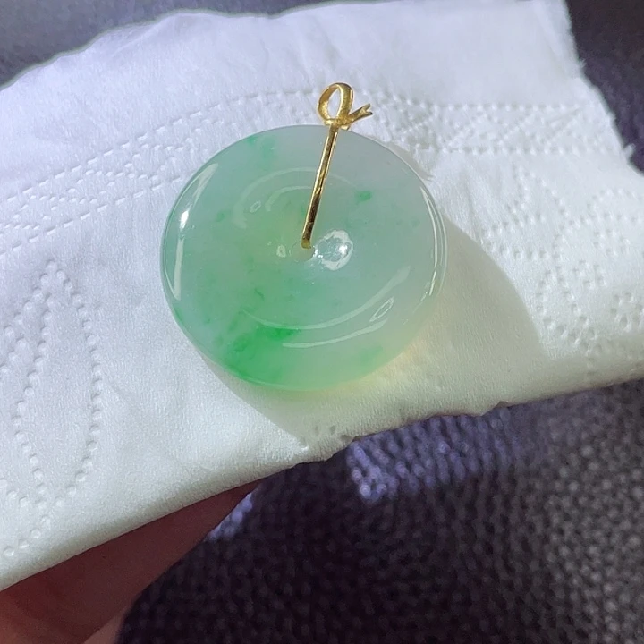 翡翠颈饰18K金镶嵌翡翠