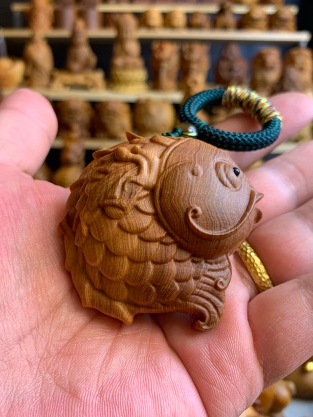 高油崖柏木雕锦鲤鱼年年有余