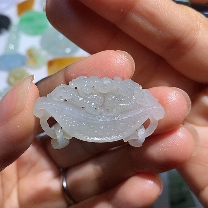 定制翡翠未镶嵌锁