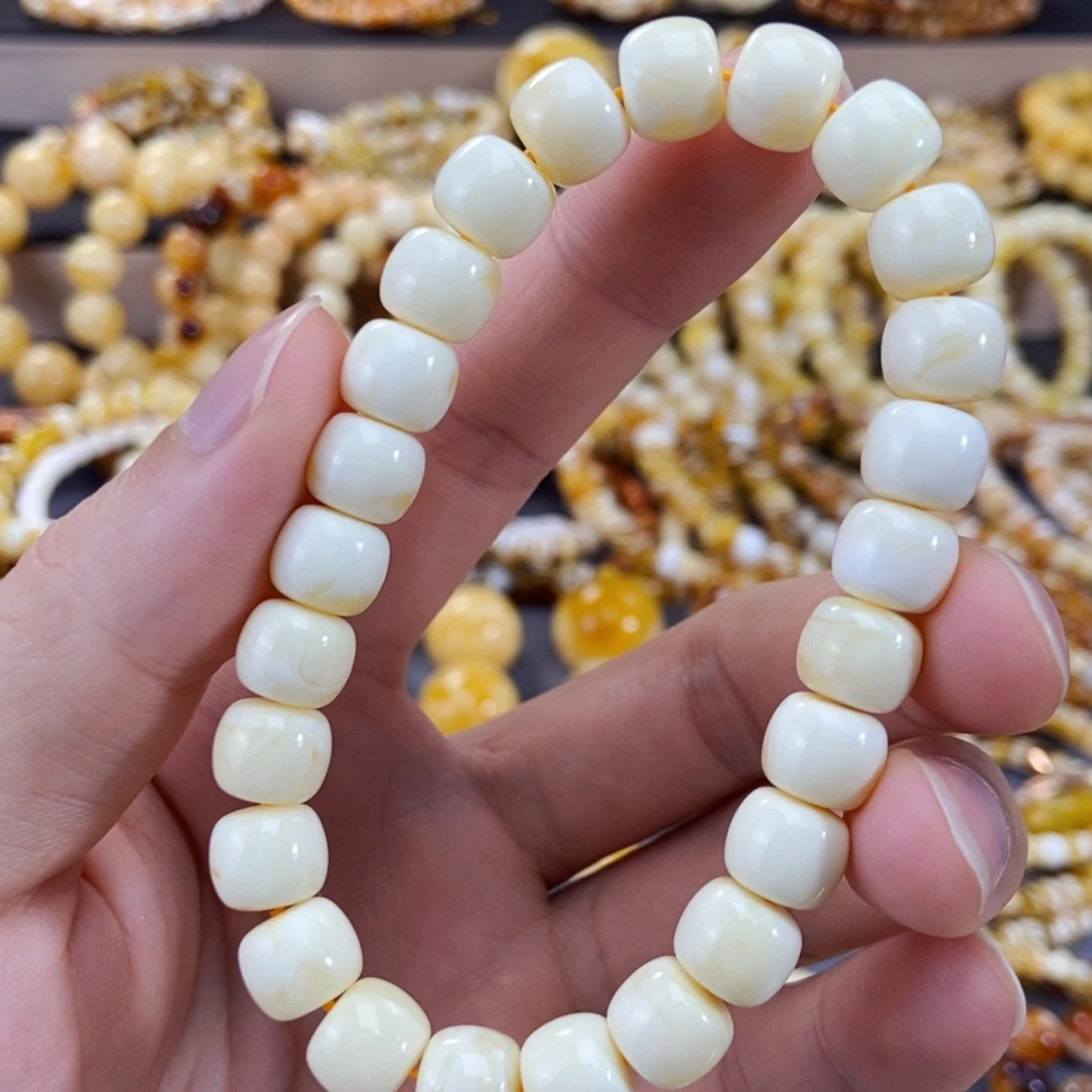 琥珀未镶嵌手链9+mm尺寸瓷白浓蜡