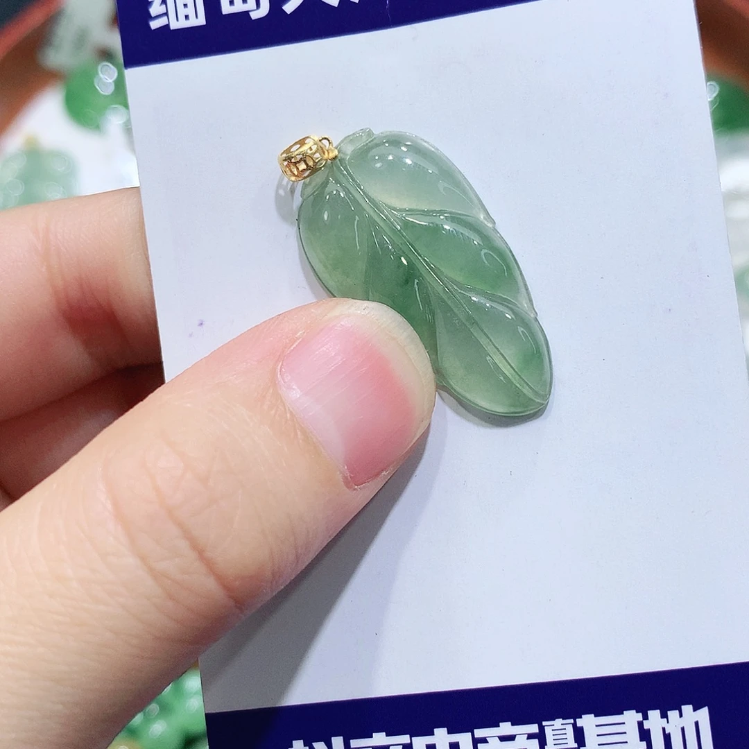 翡翠未镶嵌颈饰缅甸天然A货翡翠