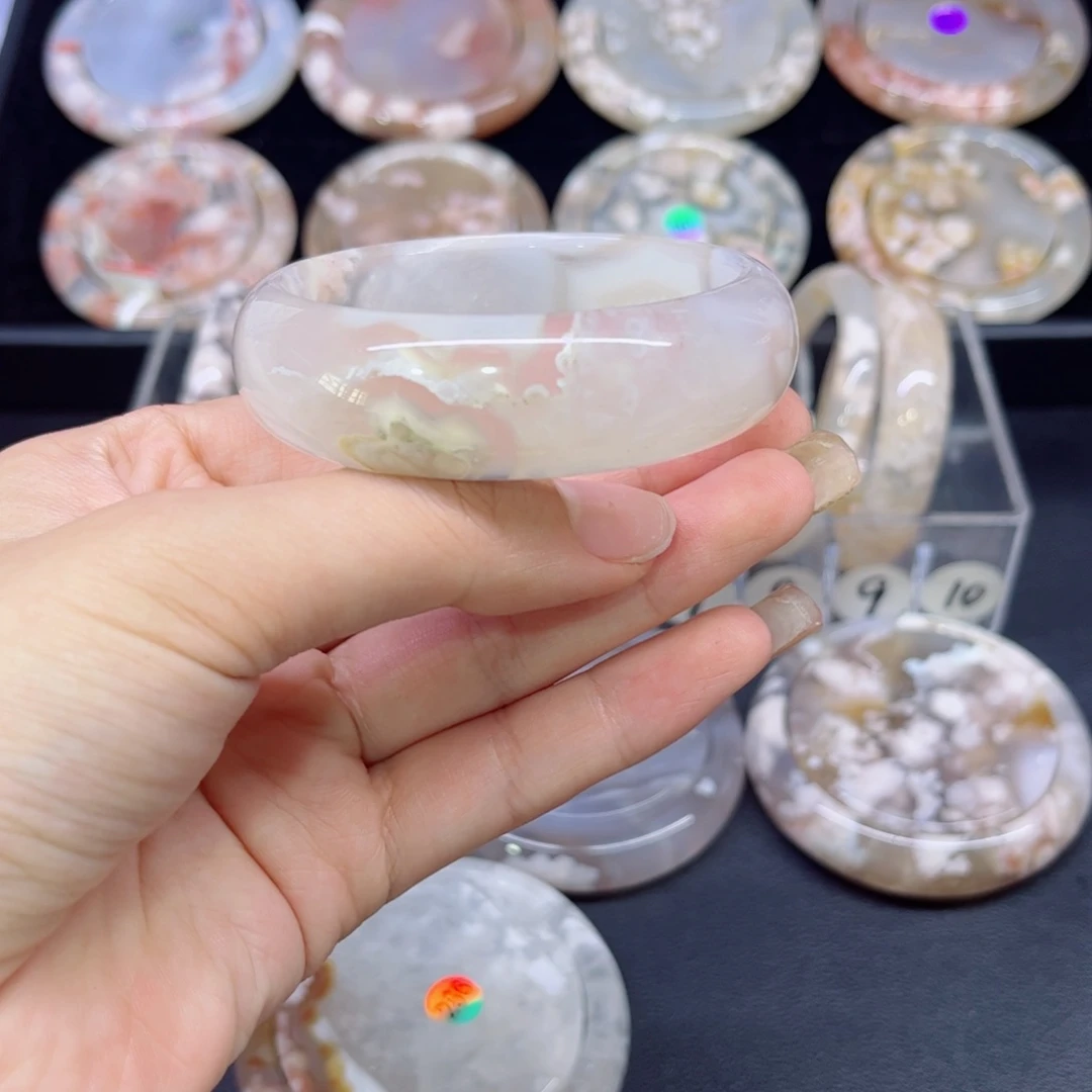 手镯玛瑙/玉髓未镶嵌54
