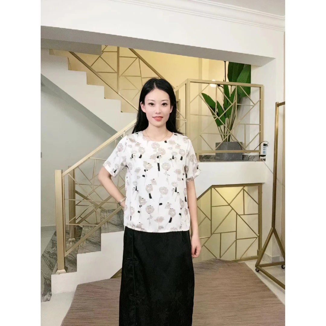 068透气凉爽妈妈装高贵新款多枝玫瑰花小衫洋气碎花显瘦时尚休闲