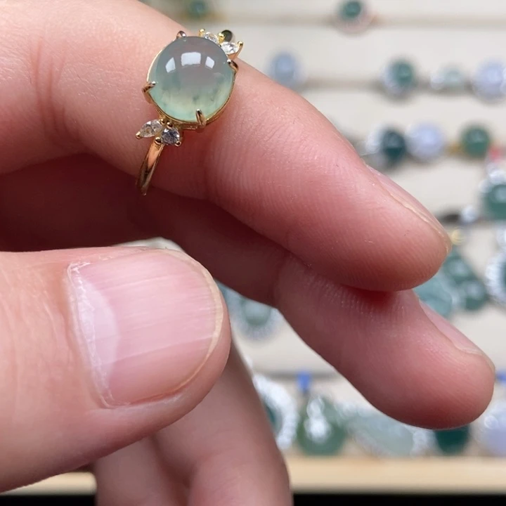 翡翠18K金镶嵌戒指