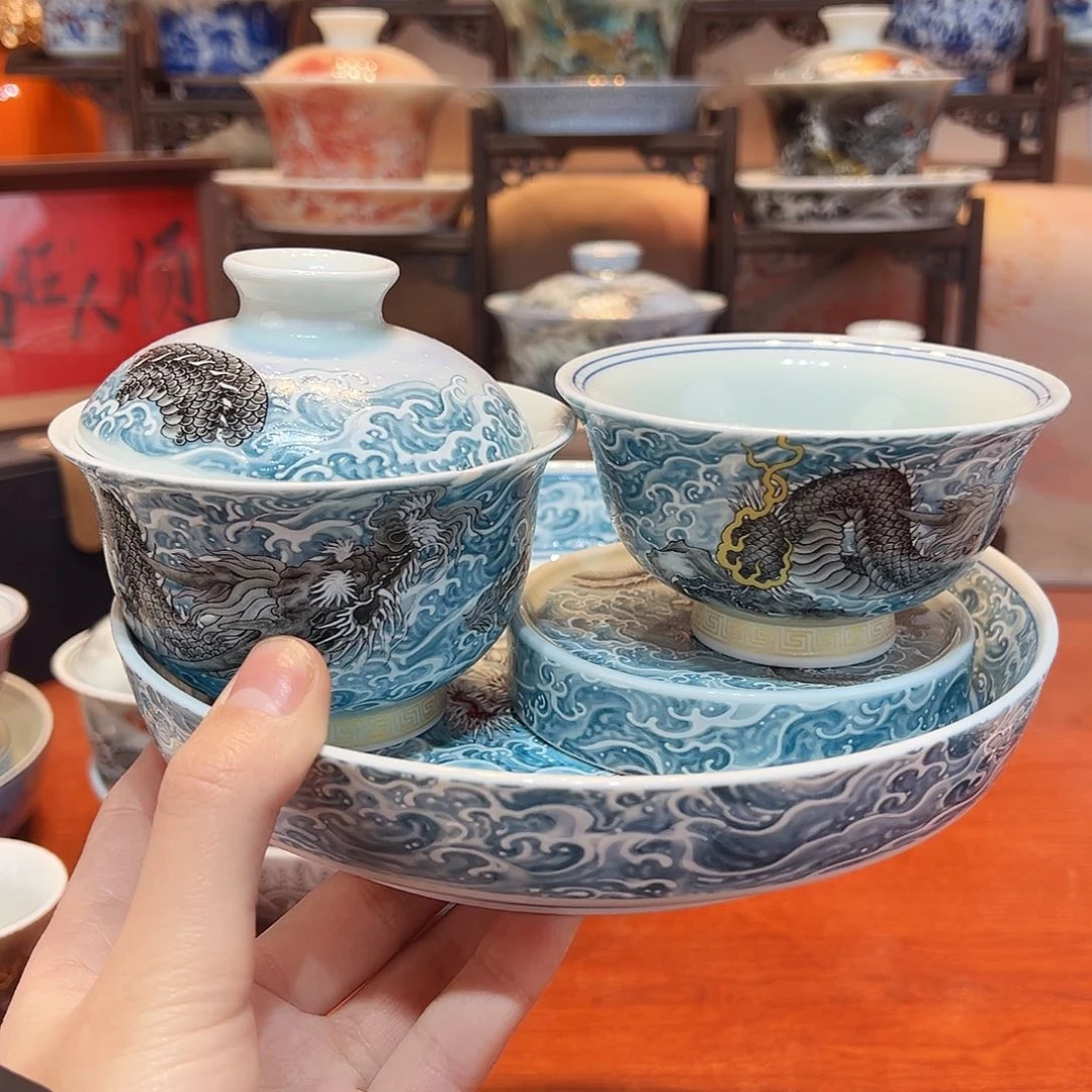 墨绿也有一点儿点好看哦