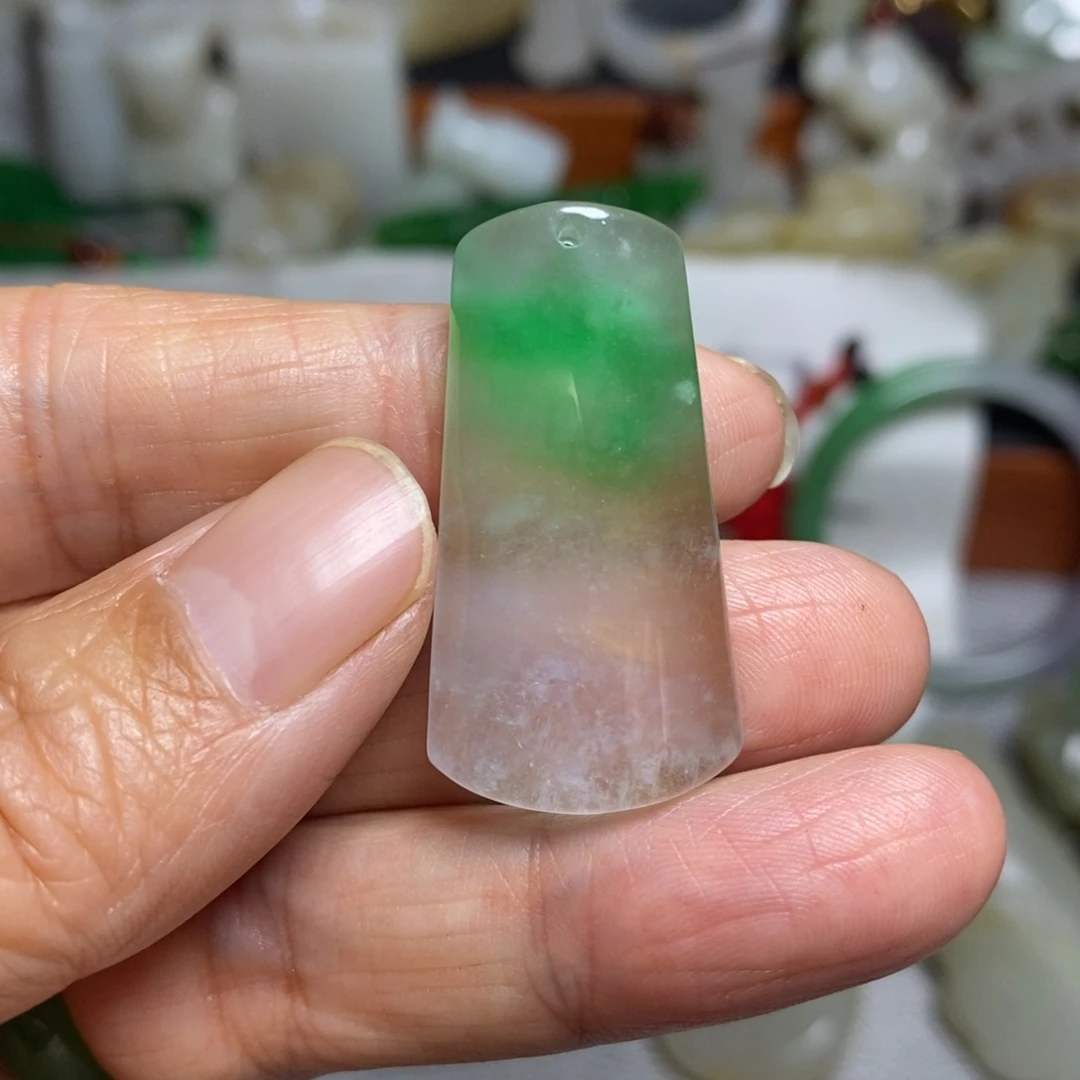 和田玉（糖玉）未镶嵌颈饰