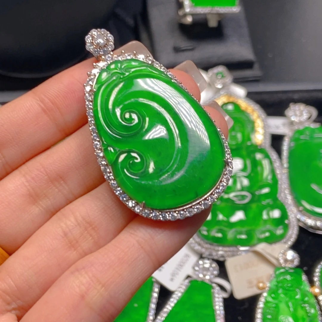 翡翠未镶嵌吊坠(不含链)