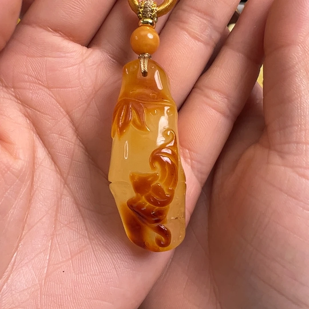 蜜蜡未镶嵌裸石微瑕