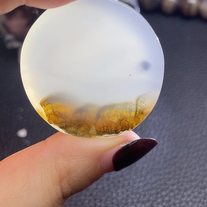 羊****玛瑙/玉髓未镶嵌颈饰