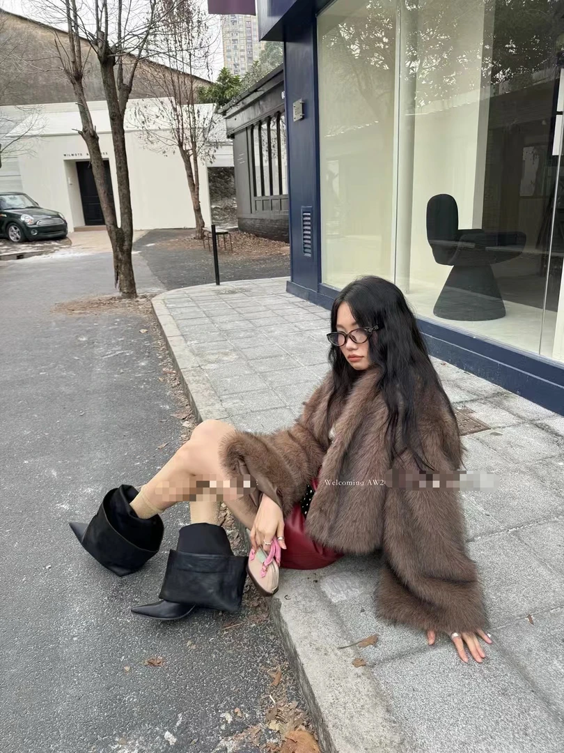 棕色短款时尚百搭环保毛毛外套