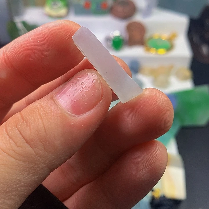 翡翠挂件未镶嵌料子