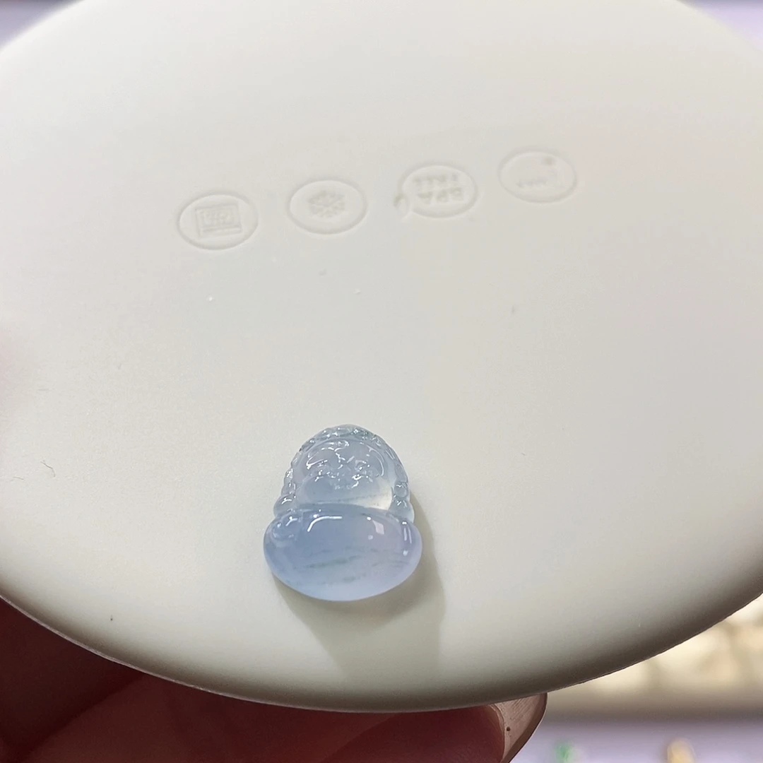 翡翠裸石  宝宝佛