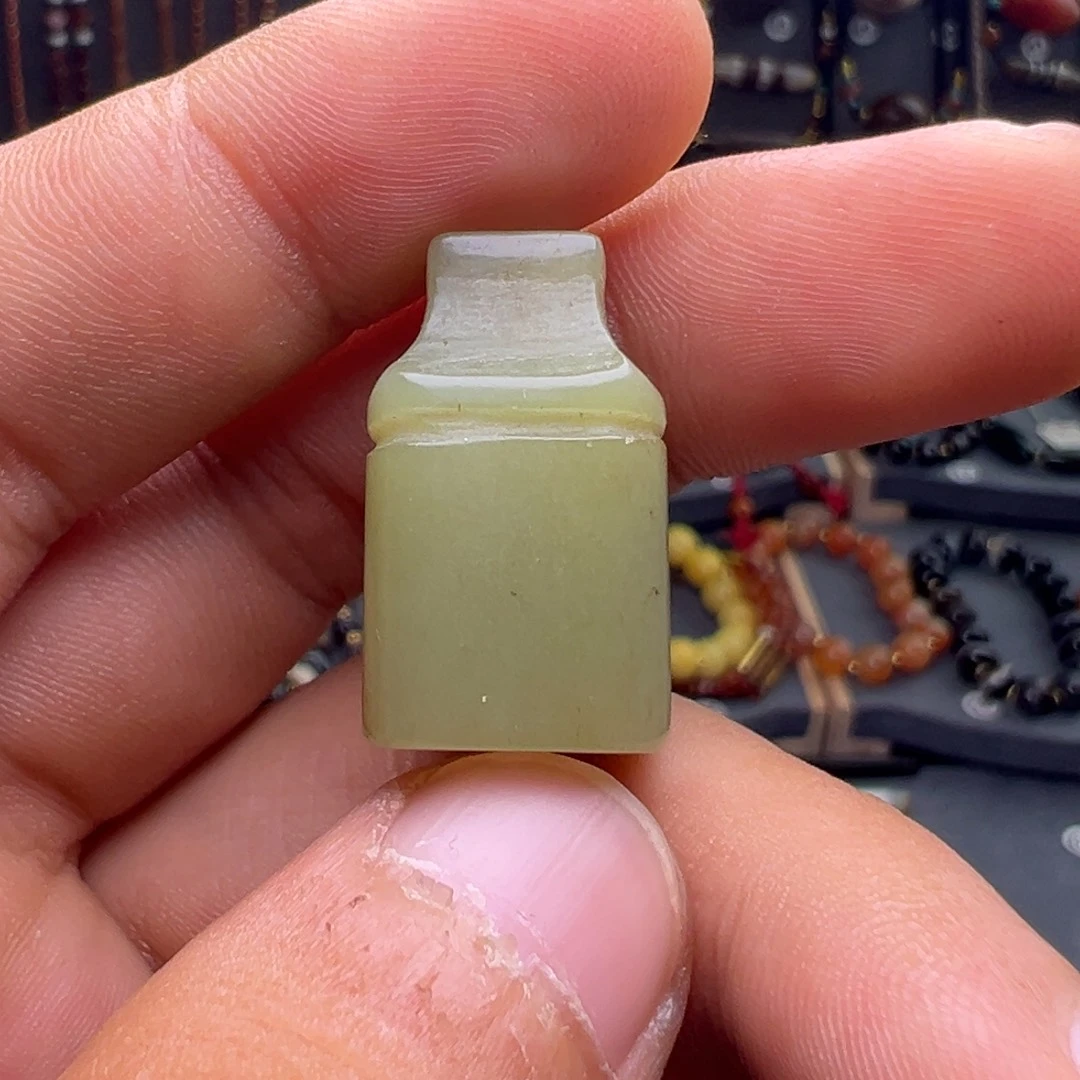 和田玉（糖玉）未镶嵌颈饰