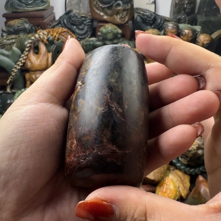 透闪石质玉未镶嵌珠宝奇石