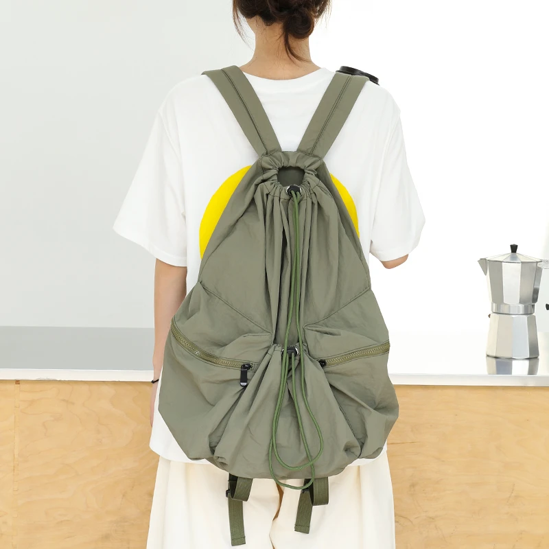 韩版牛津布水桶包运动休闲尼龙双肩包日常大容量外出大容量包包