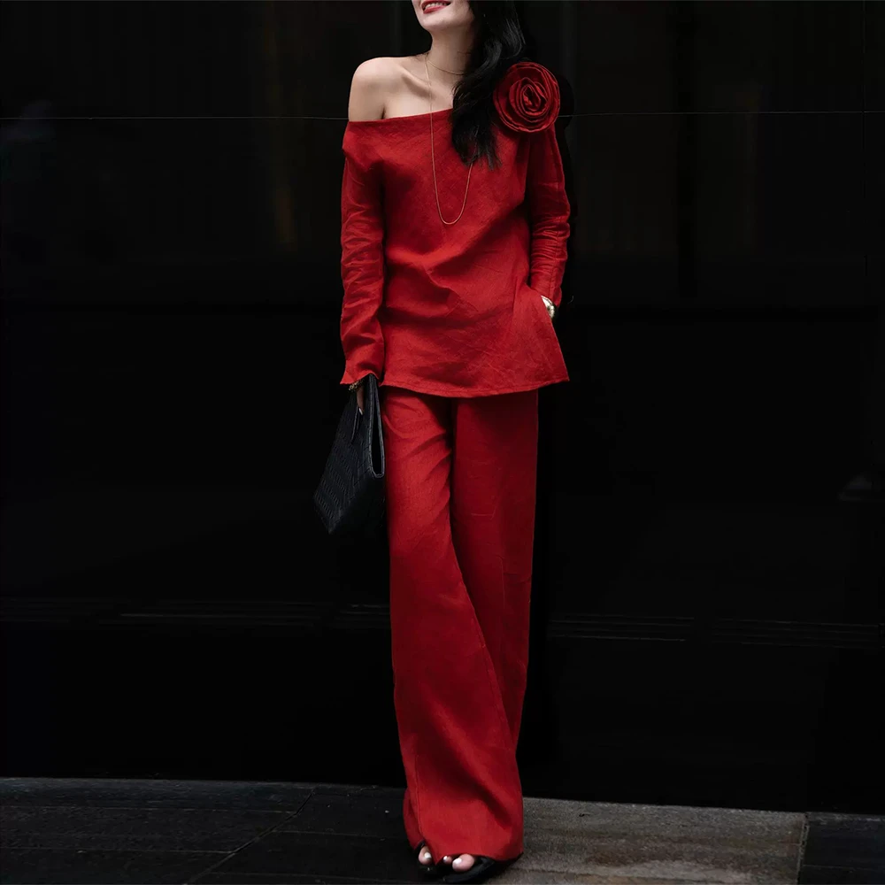 简约时尚套装女高级感肩上生花露肩长袖上衣长裤休闲两件套红色