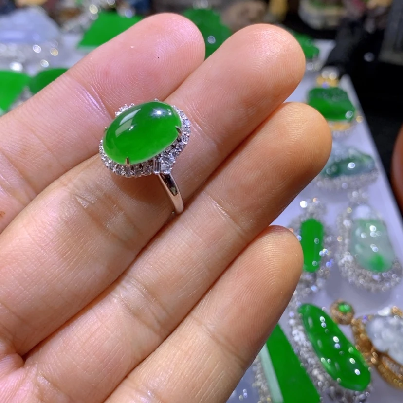 【闪购商品】翡翠挂件18K金镶嵌高**水天然翡翠