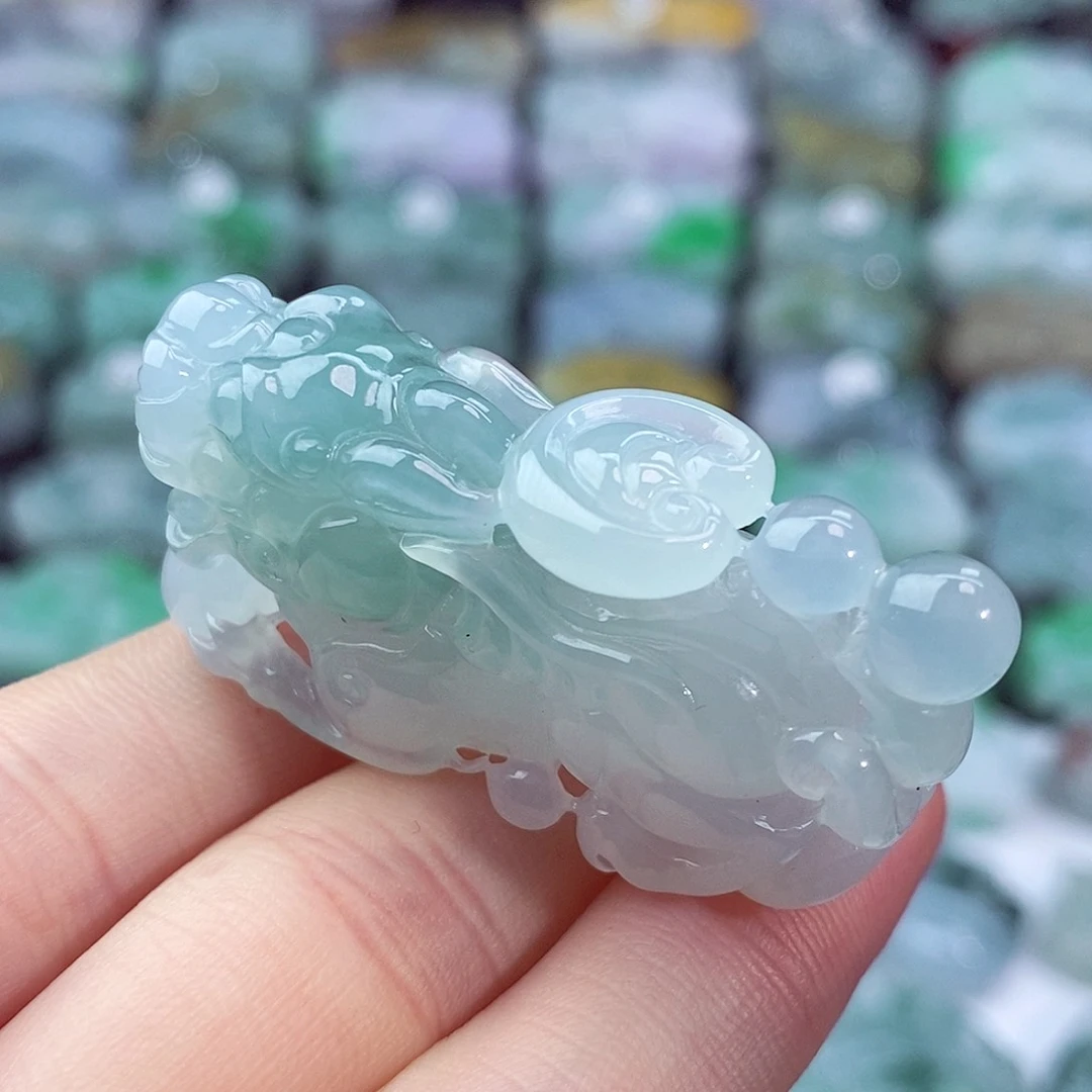 颈饰未镶嵌翡翠天然