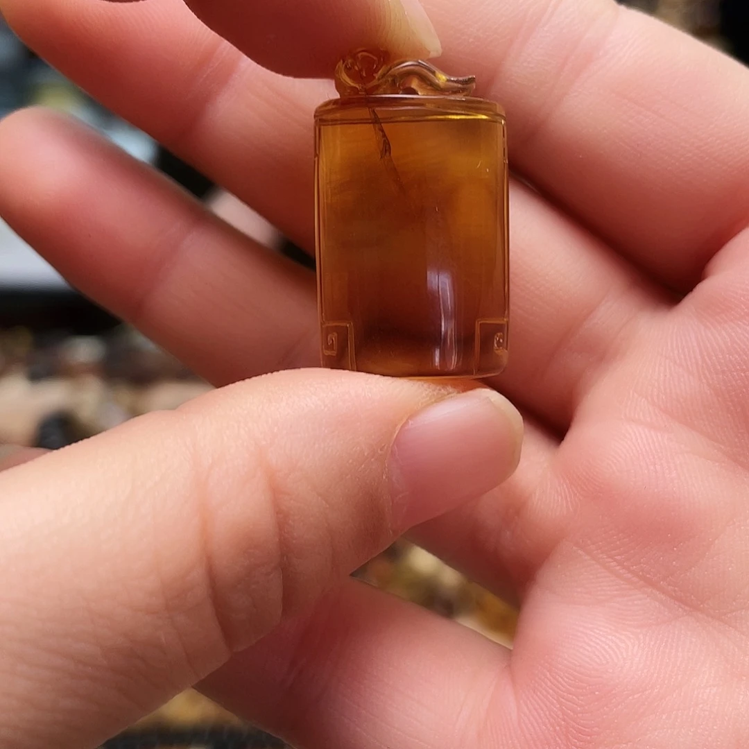 琥珀裸石未镶嵌大