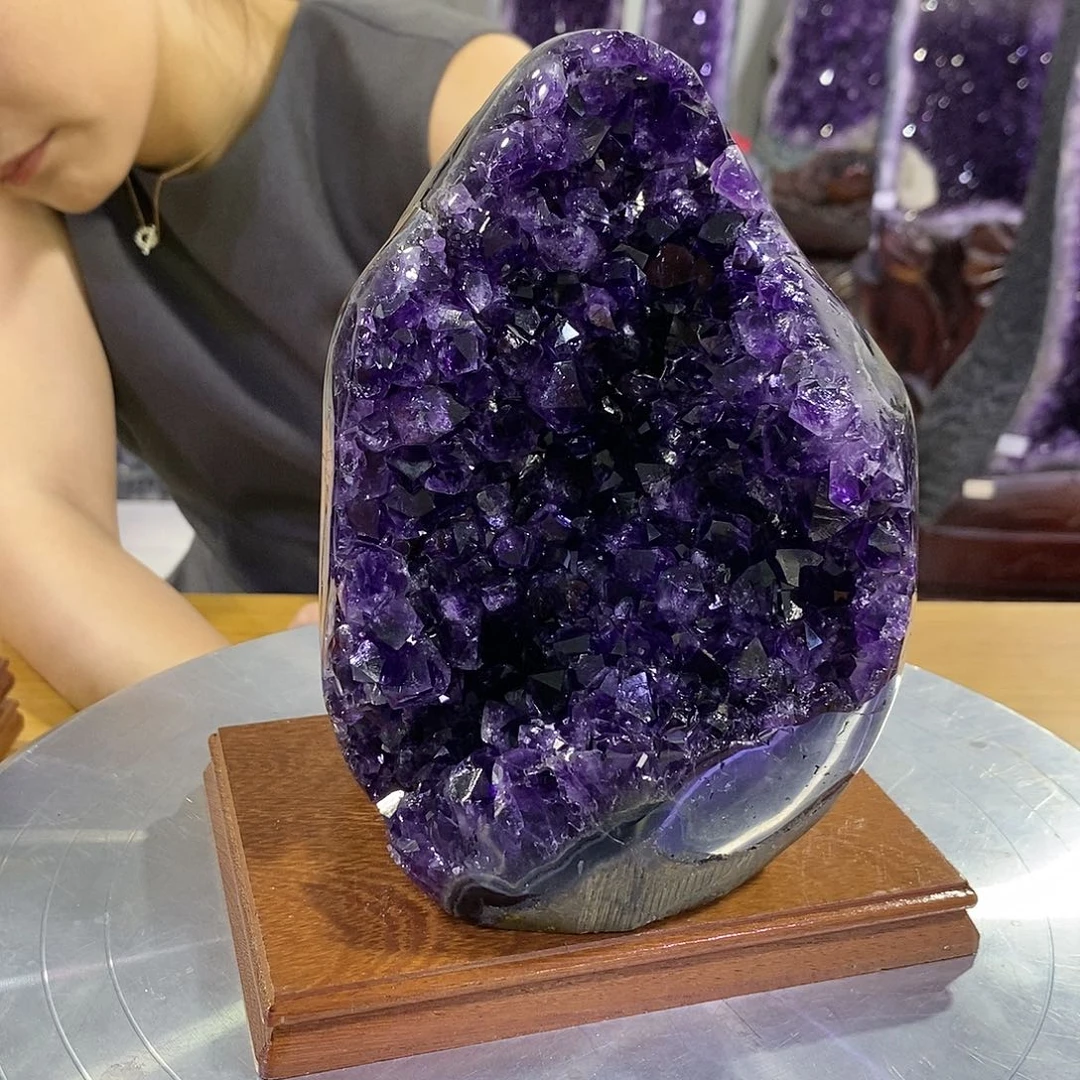 未镶嵌水晶大型摆件（非配饰）