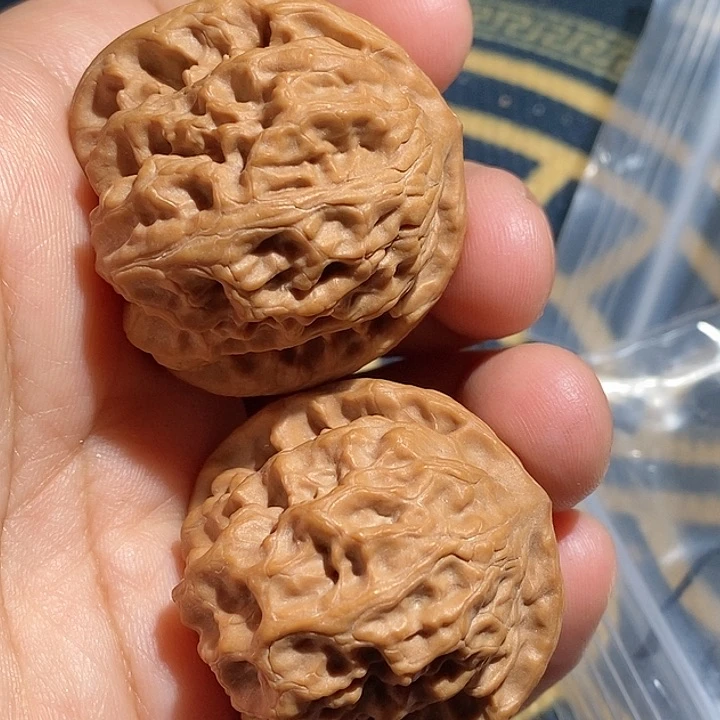 【闪购商品】文玩核桃吊坠流**月野狼