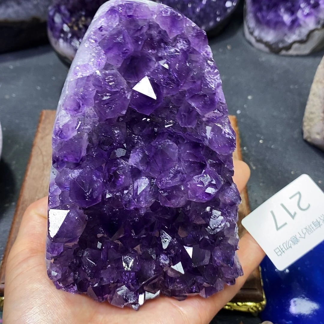 未镶嵌水晶大型摆件（非配饰）