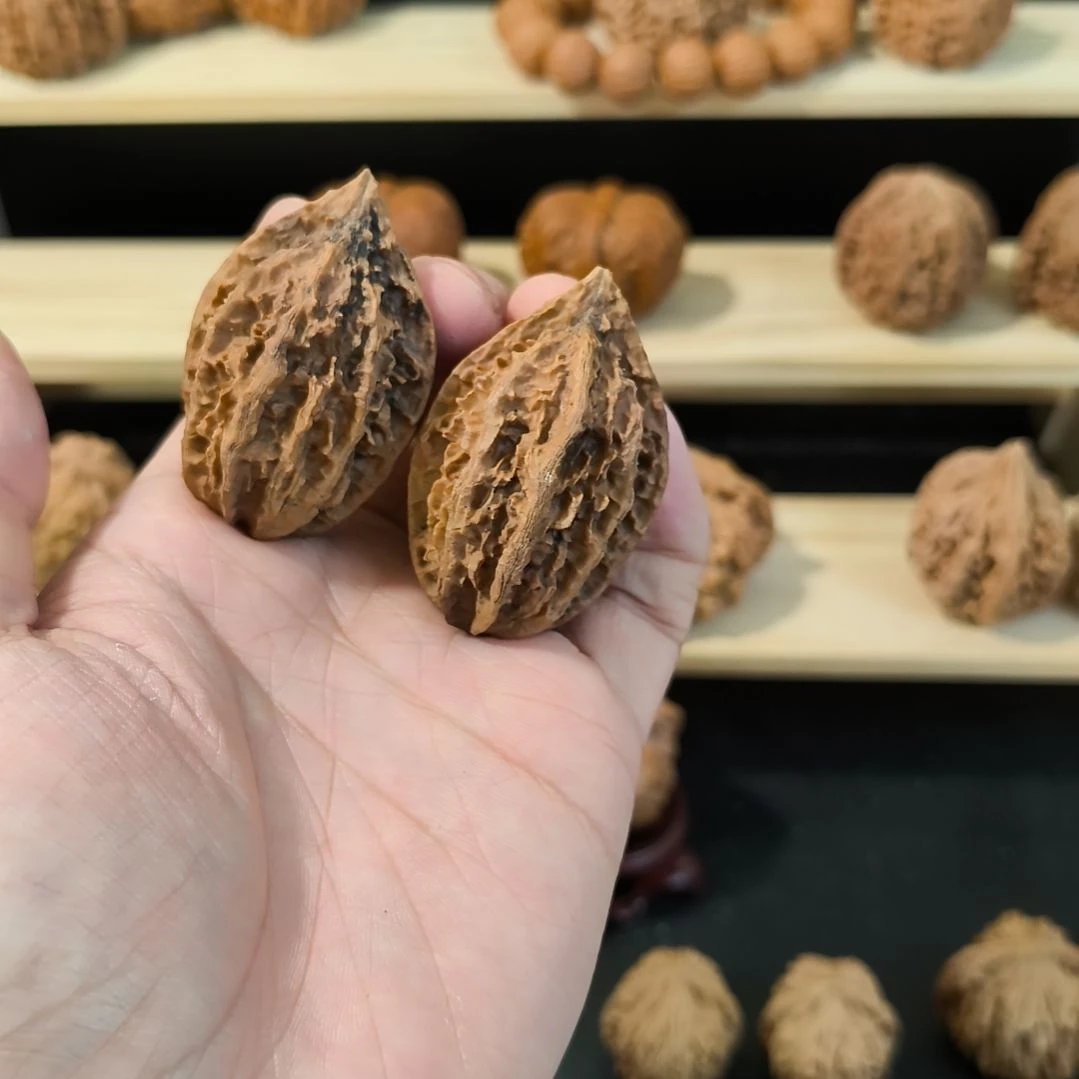 文玩核桃吊坠34秋子