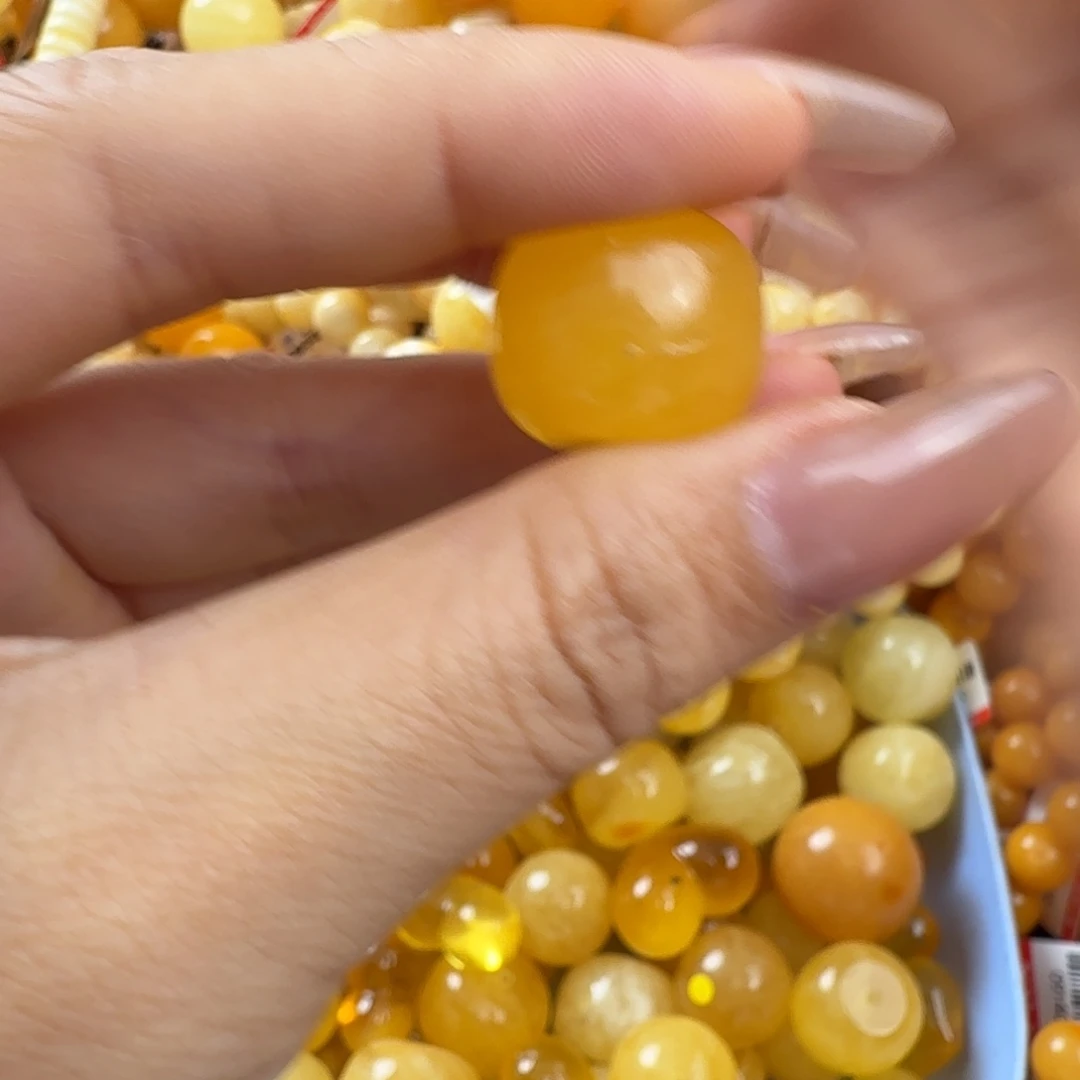琥珀未镶嵌珠宝奇石
