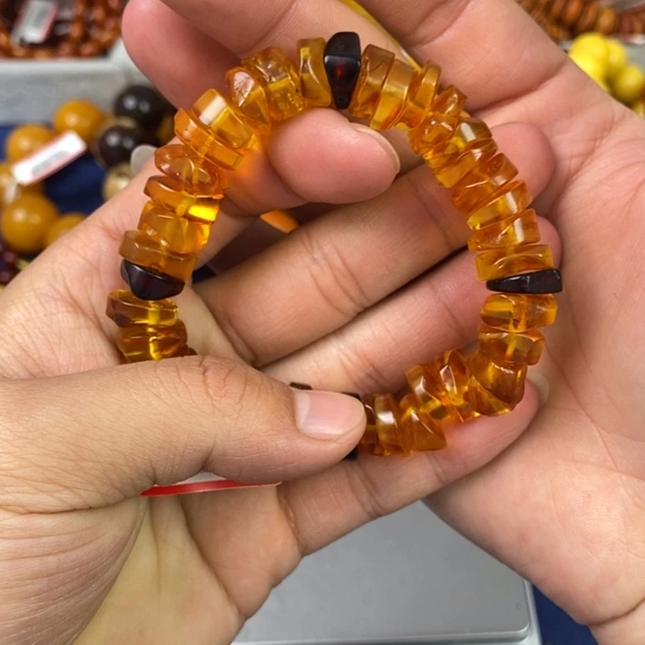 琥珀珠宝奇石未镶嵌