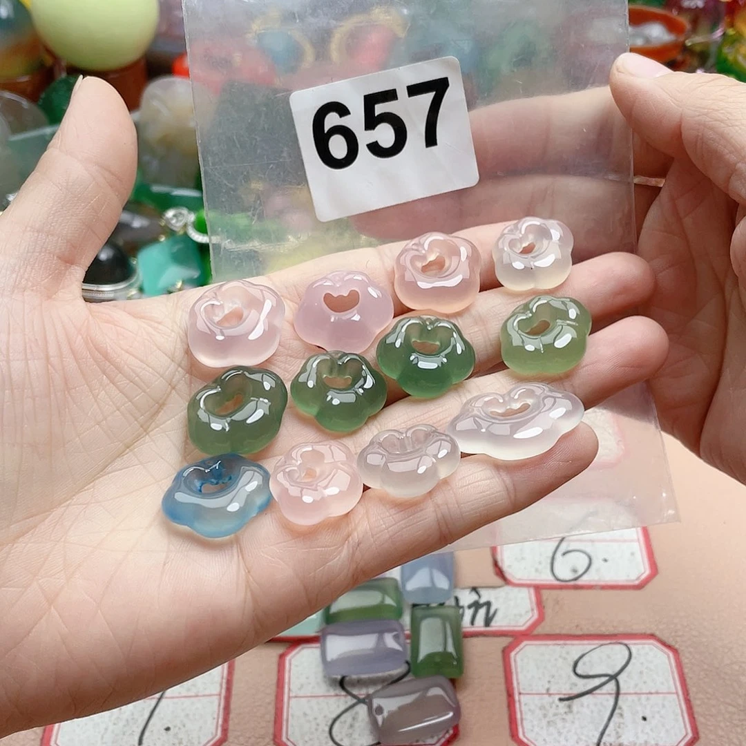 合金颈饰玛瑙/玉髓雪****坊