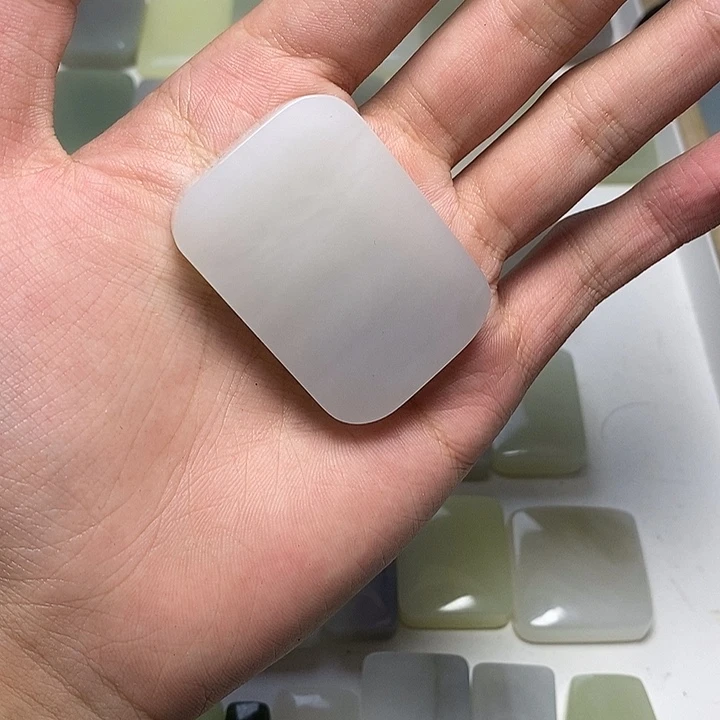 多****和田玉未镶嵌颈饰