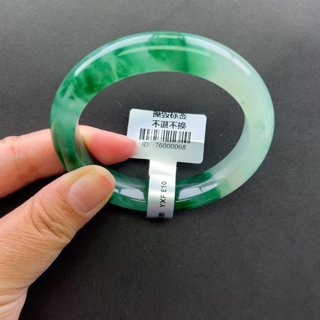 石英质玉未镶嵌手镯+菩提58