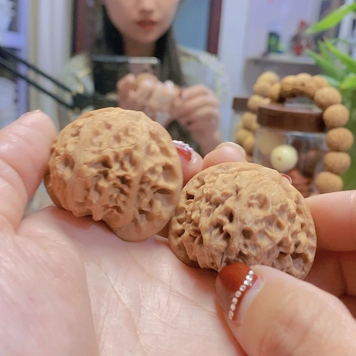【闪购商品】文玩核桃把件43宫灯