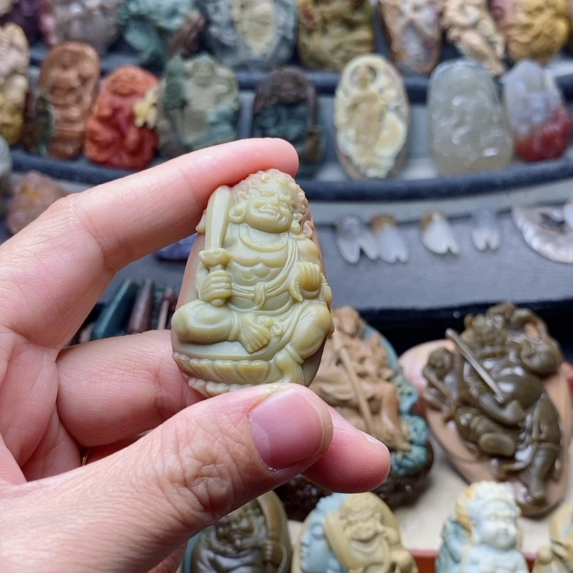 【闪购商品】定制石英质玉吊坠未镶嵌