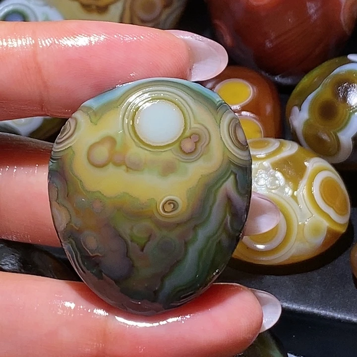 玛瑙/玉髓未镶嵌珠宝奇石100