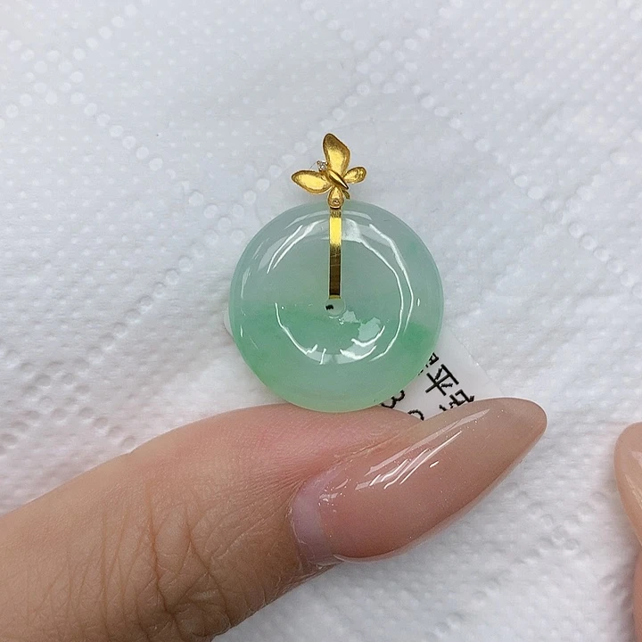 颈饰18K金镶嵌翡翠