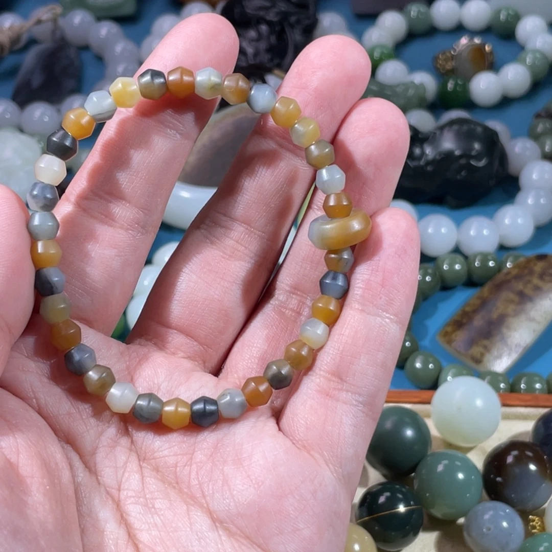 Z***虫和田玉未镶嵌挂件