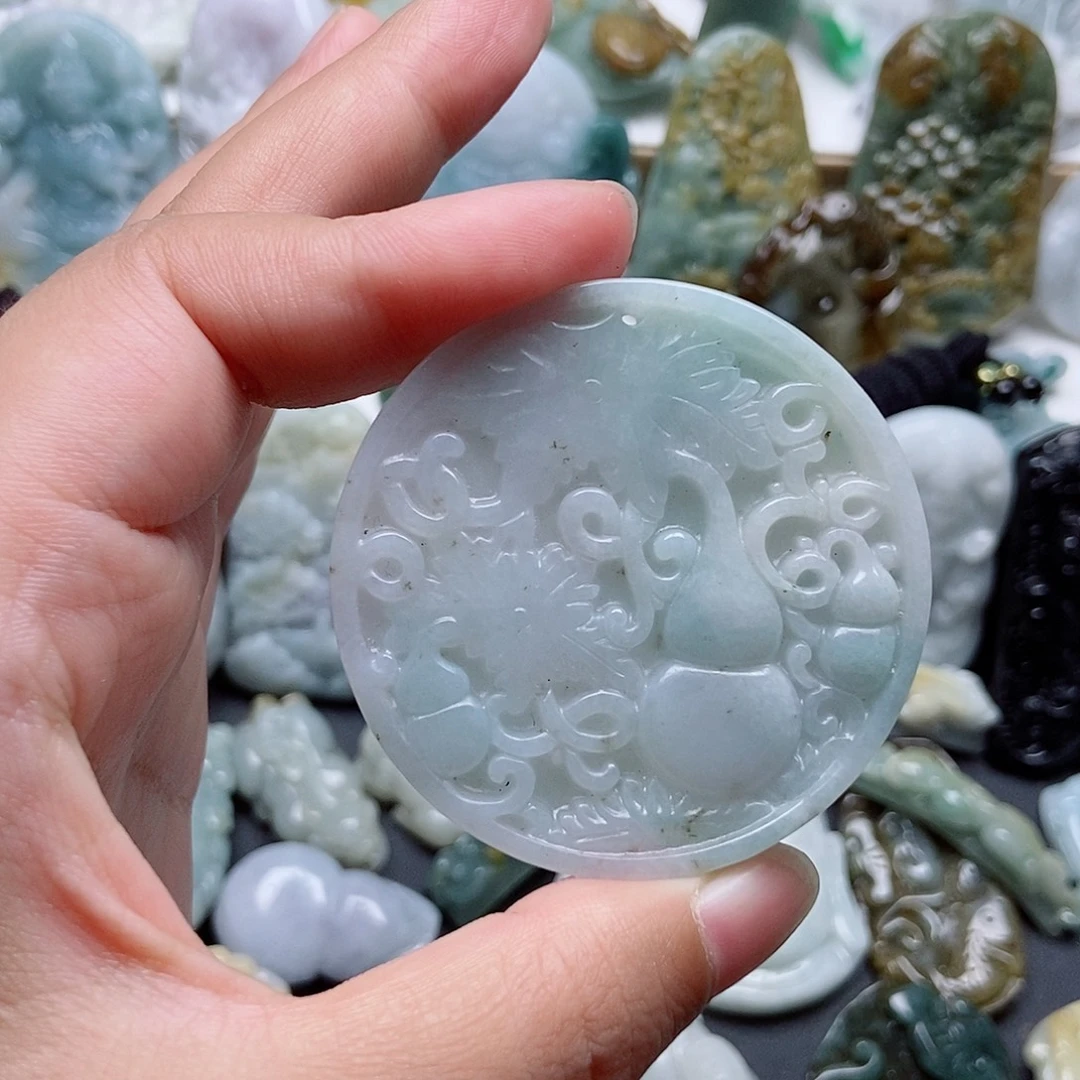 翡翠未镶嵌颈饰翡翠