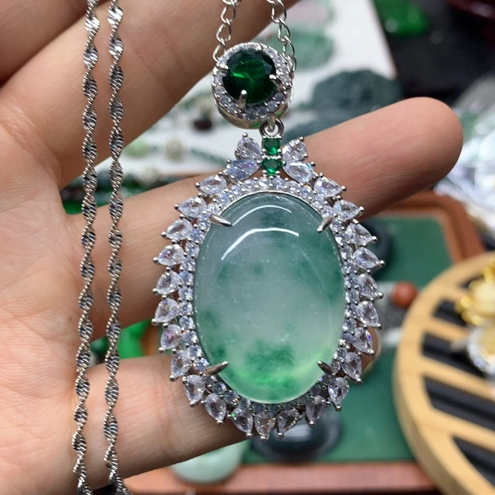 颈饰未镶嵌翡翠吊坠