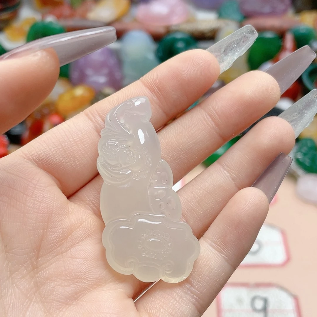 玛瑙/玉髓颈饰合金快**鱼