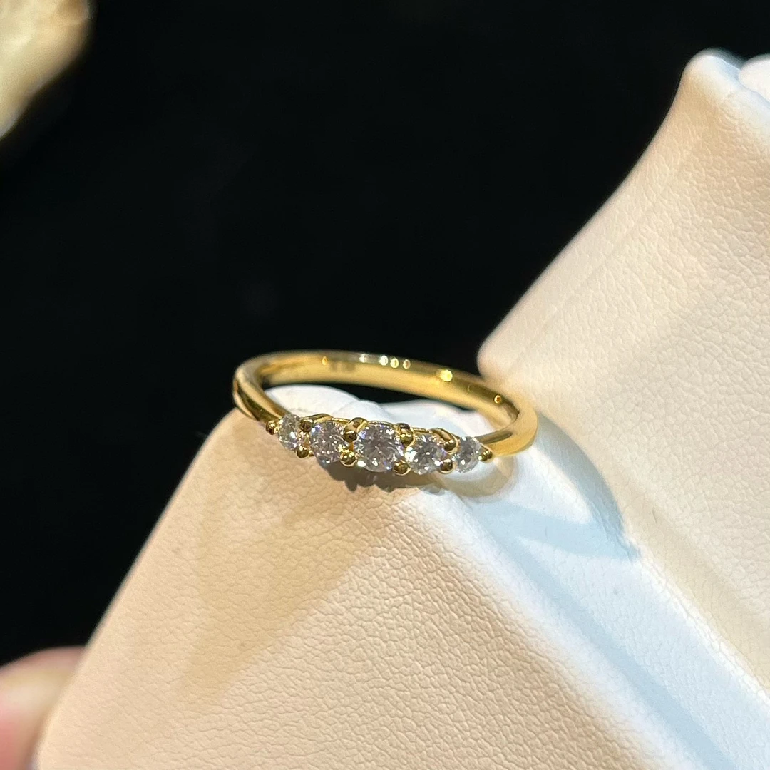 足金999 黄金5G工艺 渐变排钻戒指