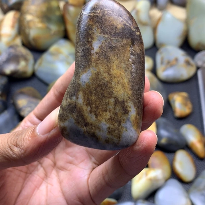 和田玉未镶嵌颈饰明*