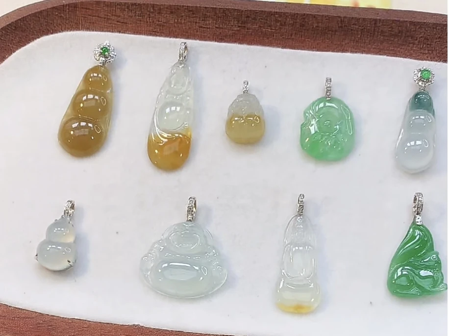 翡翠18K金吊坠-32-5570-多样性发其一