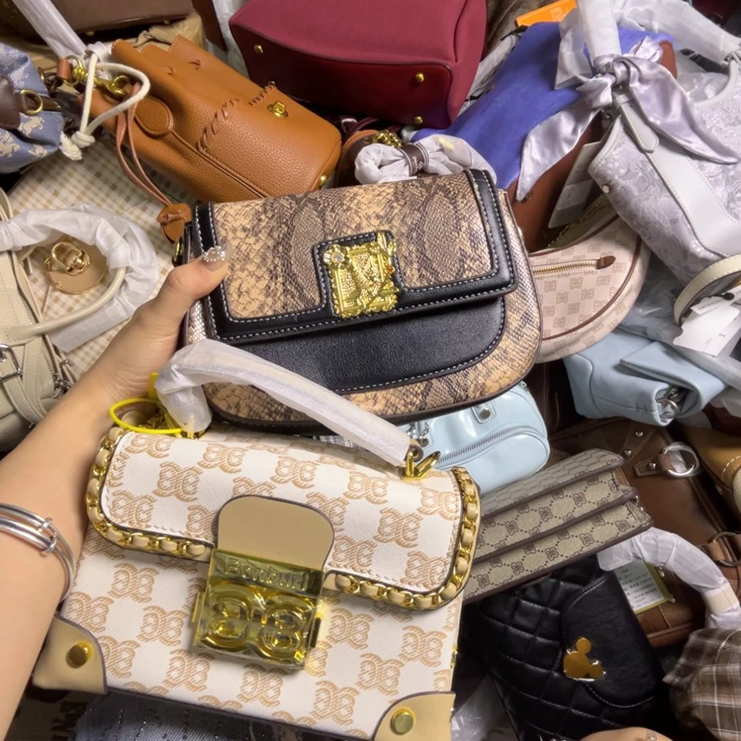 蚕丝牛皮（革）PVC随单1个