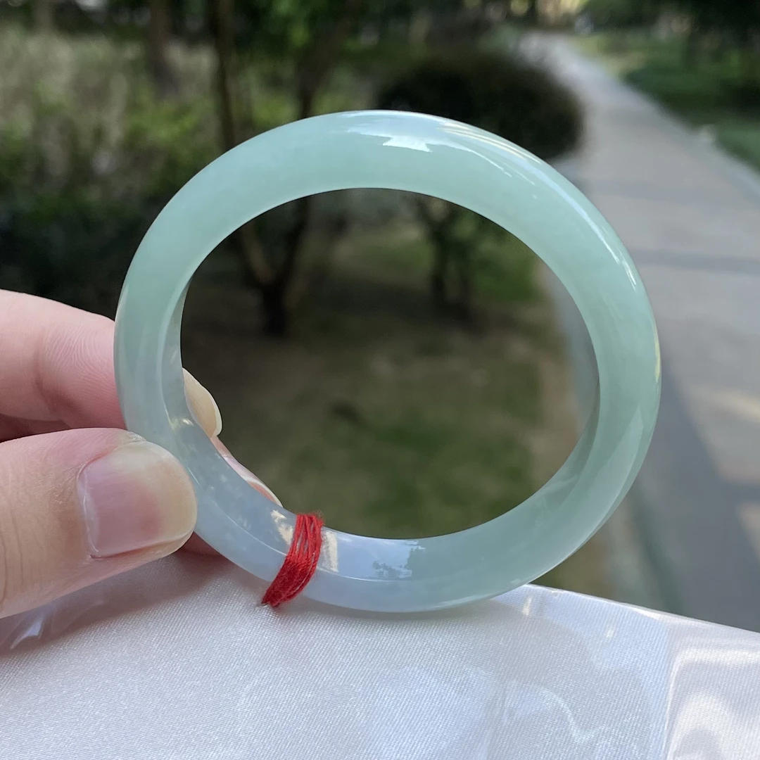 天然翡翠冰胶春彩正圈 五十五点八圈口 正圈