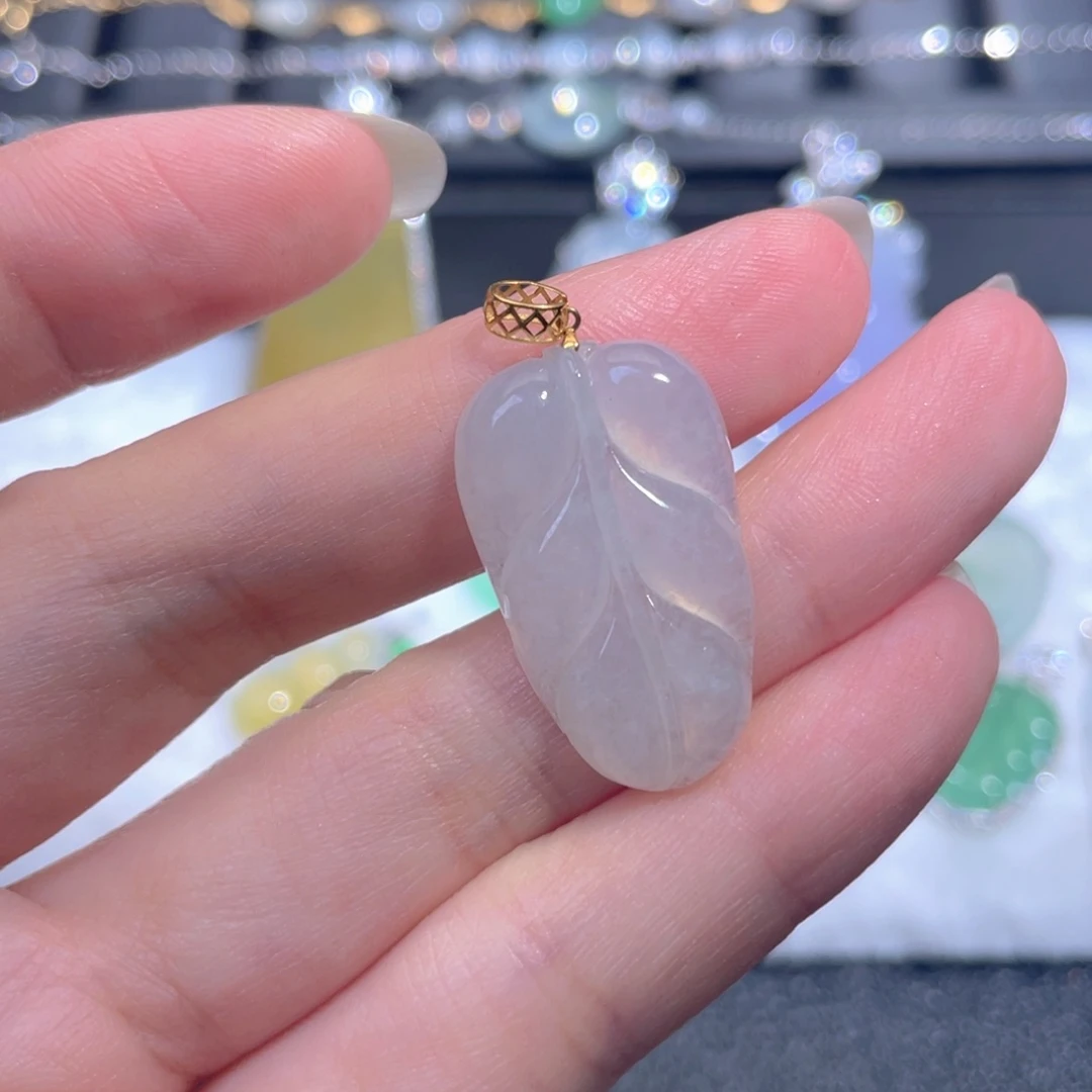 翡翠18K金镶嵌颈饰翡翠