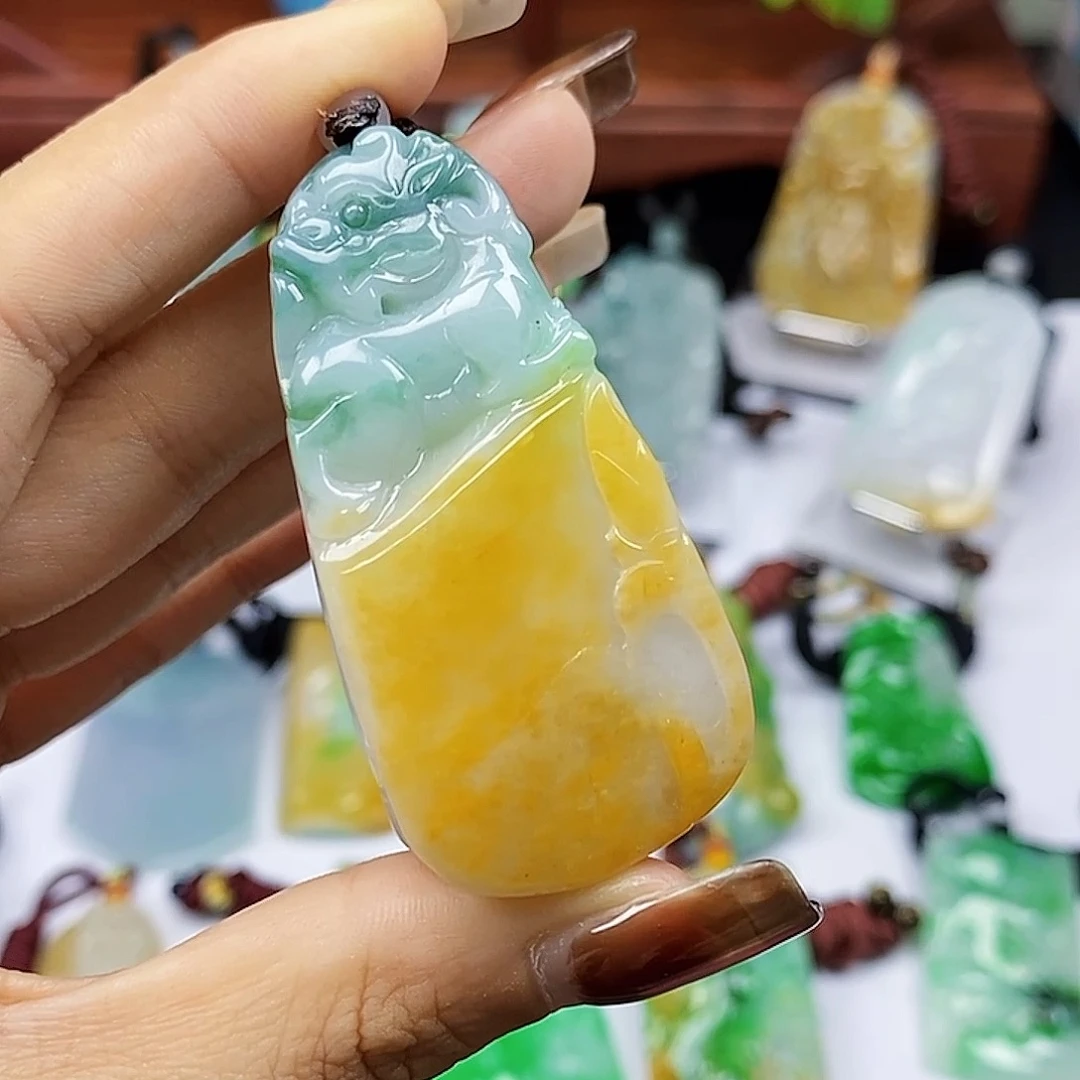 翡翠未镶嵌颈饰天然翡翠Ａ货