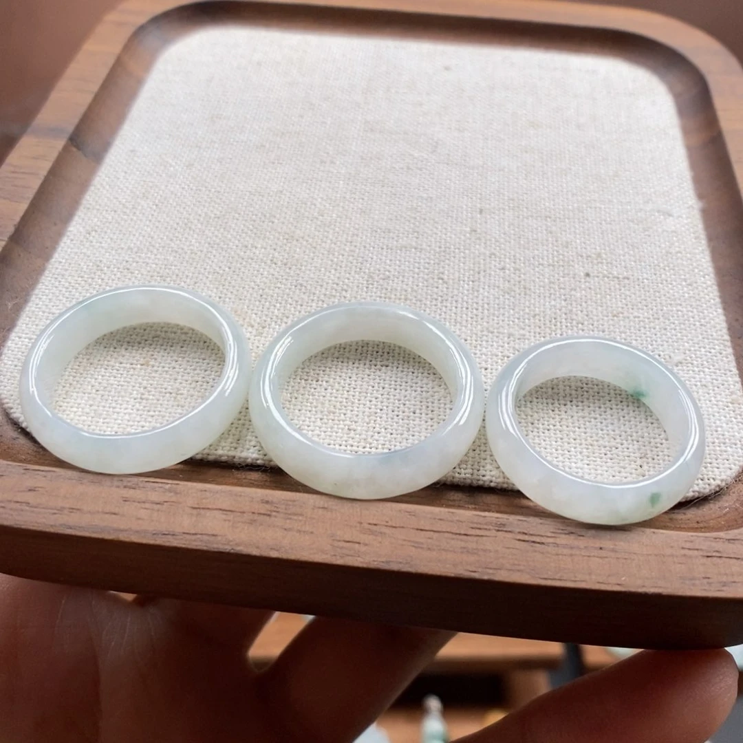 【闪购商品】颈饰未镶嵌翡翠发其一