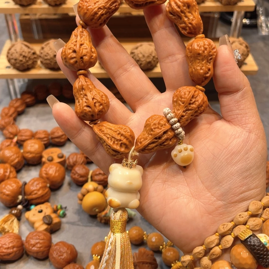 把件文玩核桃小花生手持