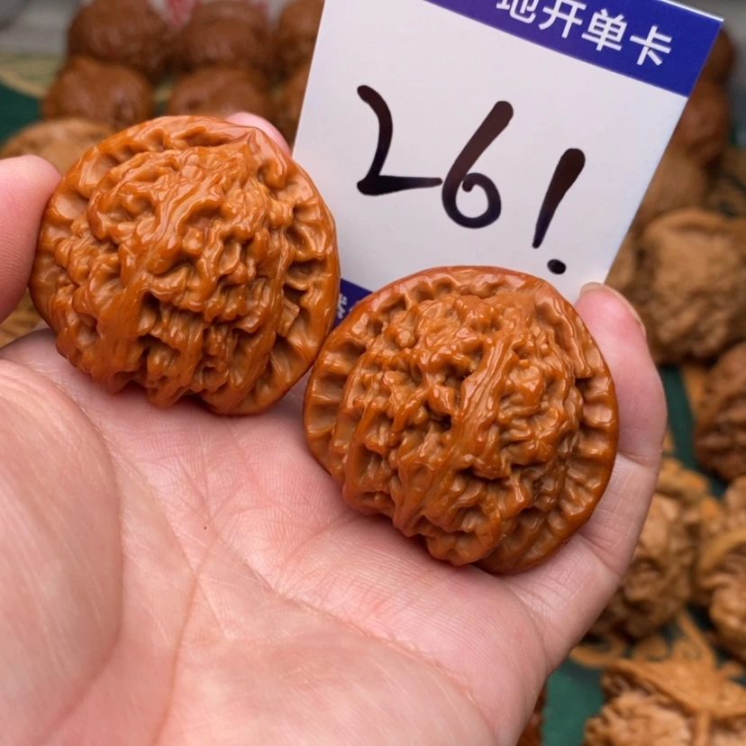 【闪购商品】文玩核桃把件白狮子40